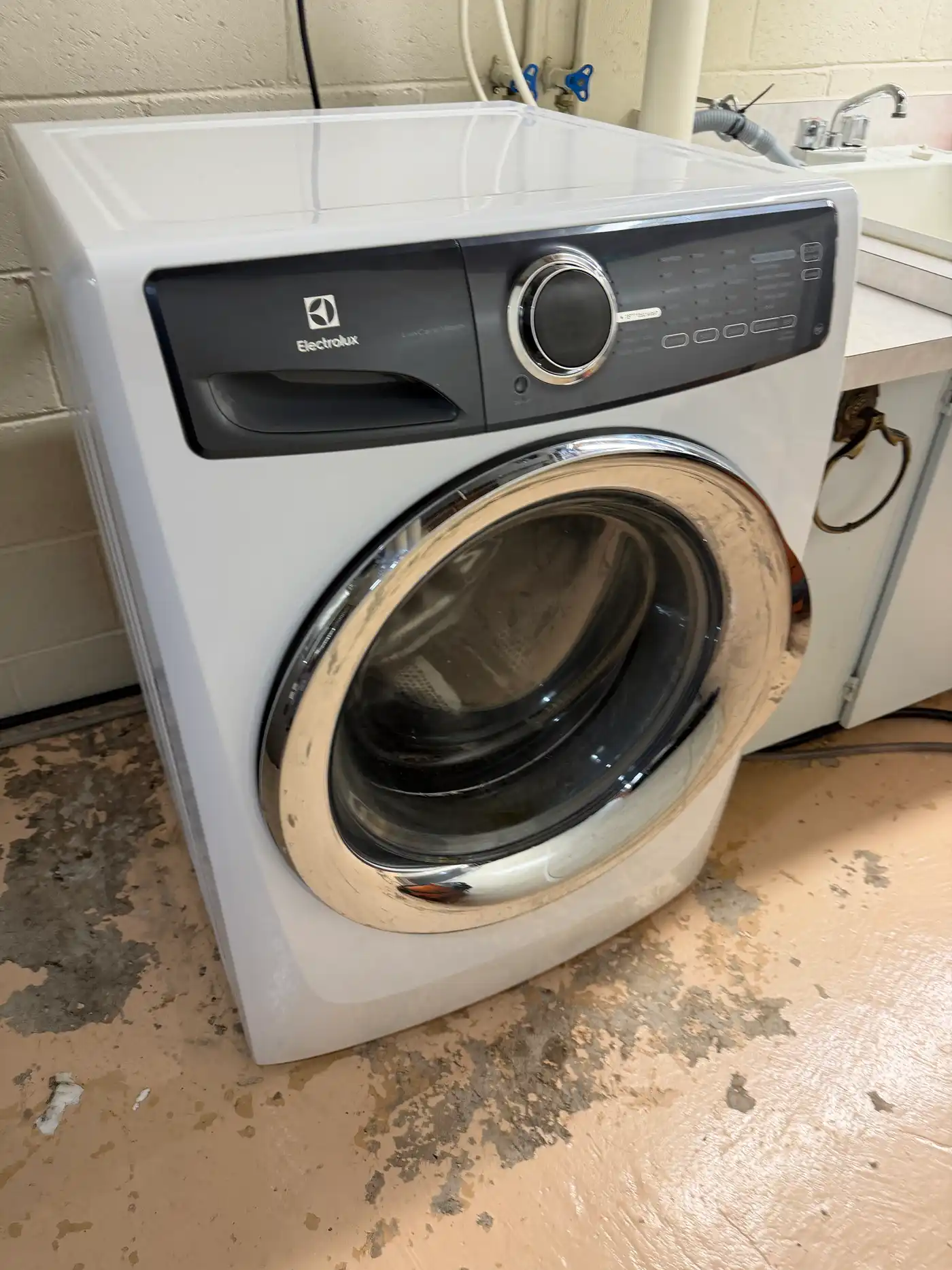 Electrolux front-load washer serviced in Ottawa